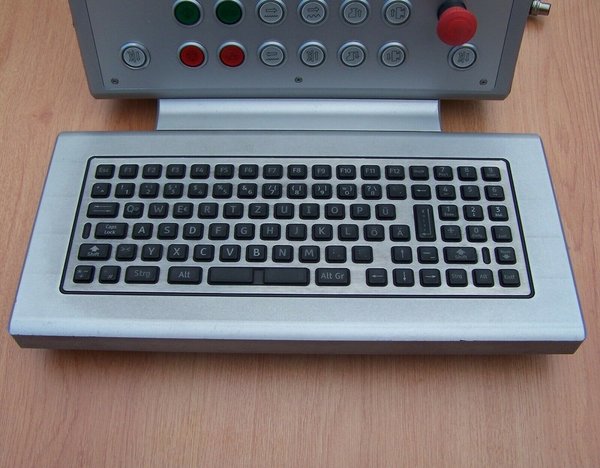 Beckhoff CP7001-1057-0010 CP7001 Control Panel + Keyboard + Jakob Safety !!!gebraucht!!!